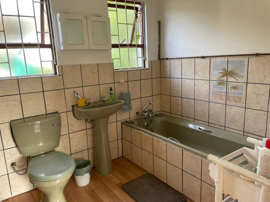 2 Bedroom Property for Sale in Bathurst Eastern Cape